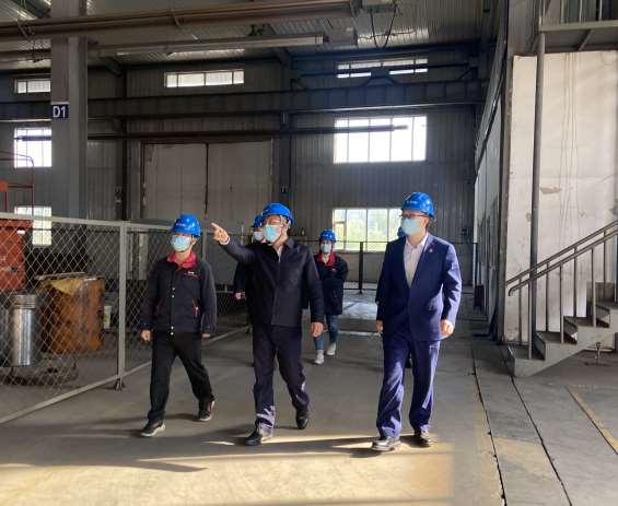 四平市稅務(wù)局局長(zhǎng)于洋、交通銀行四平支行行長(zhǎng)王玉眾一行到我司蒞臨指導(dǎo)